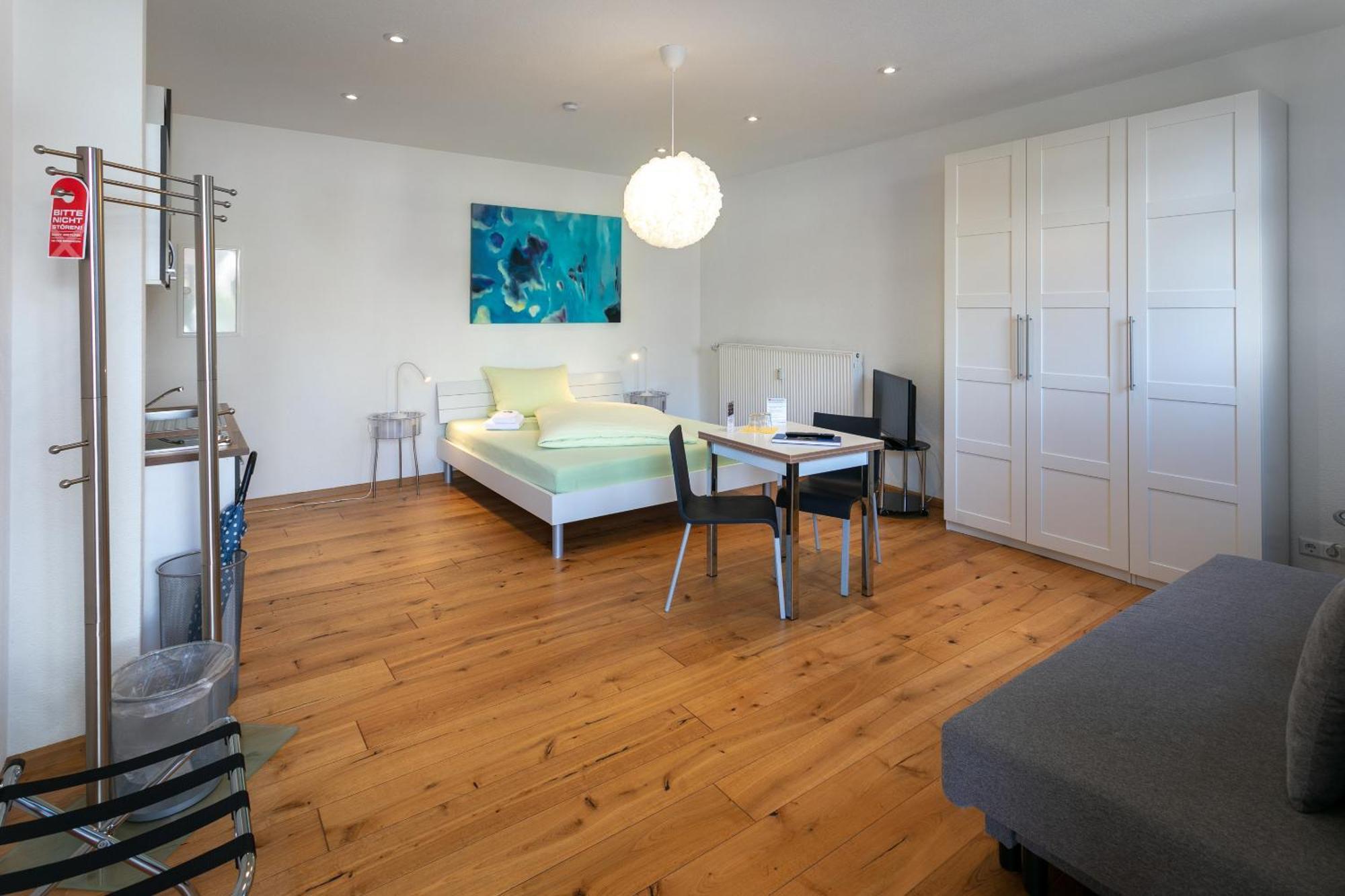 Pensionsieben Das Andere Hotel Lörrach Екстериор снимка