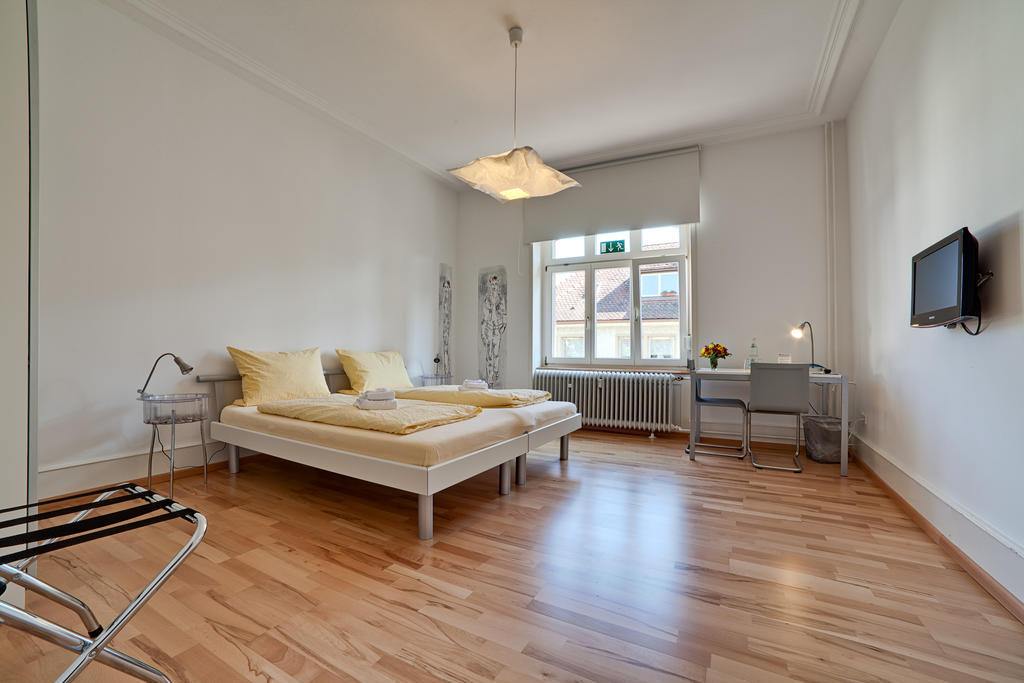 Pensionsieben Das Andere Hotel Lörrach Стая снимка
