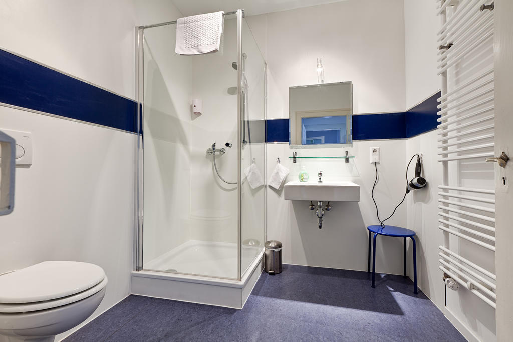 Pensionsieben Das Andere Hotel Lörrach Стая снимка